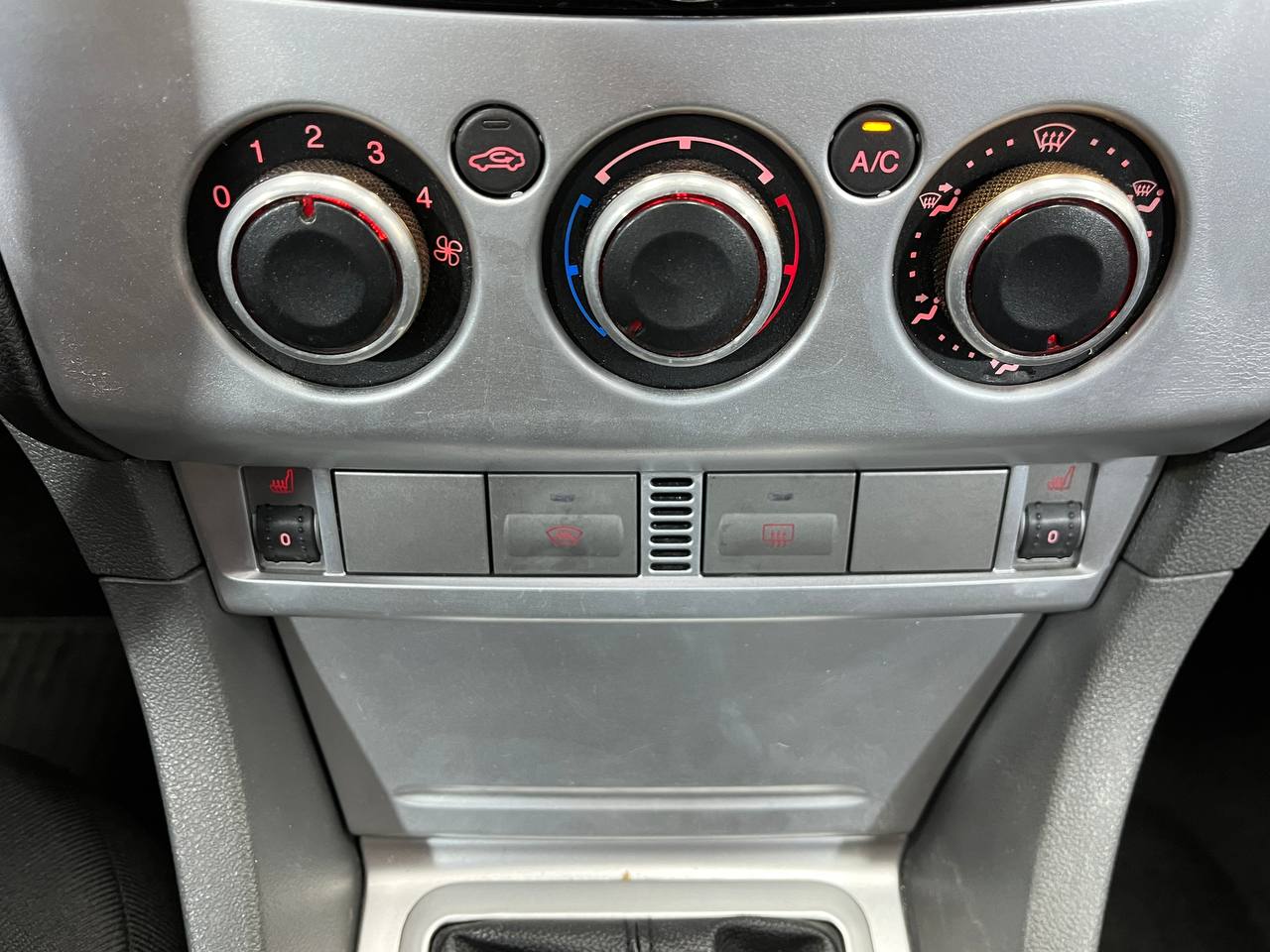 FORD FOCUS