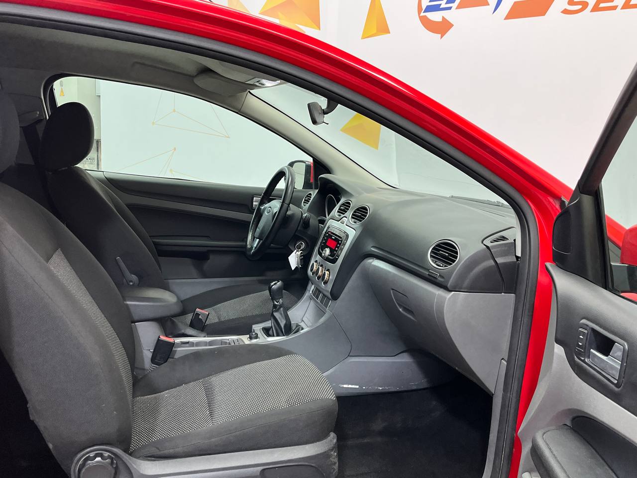 FORD FOCUS