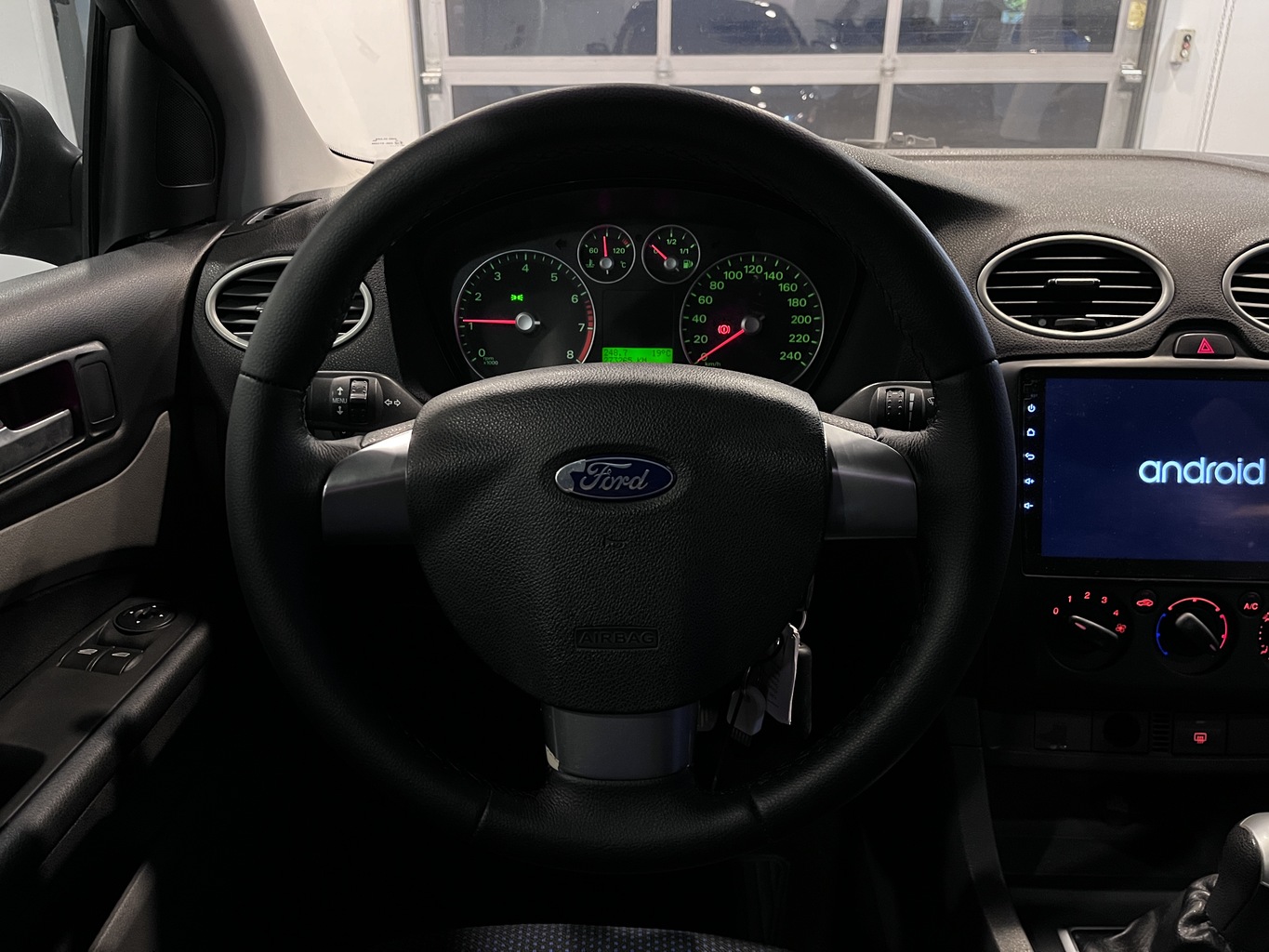 FORD FOCUS