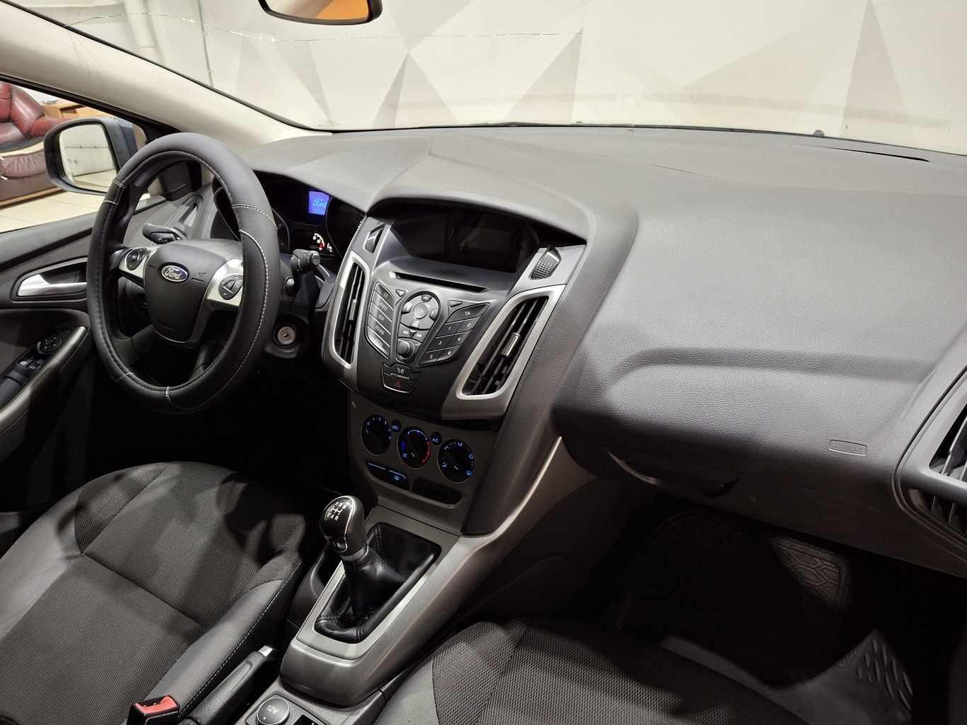 FORD FOCUS