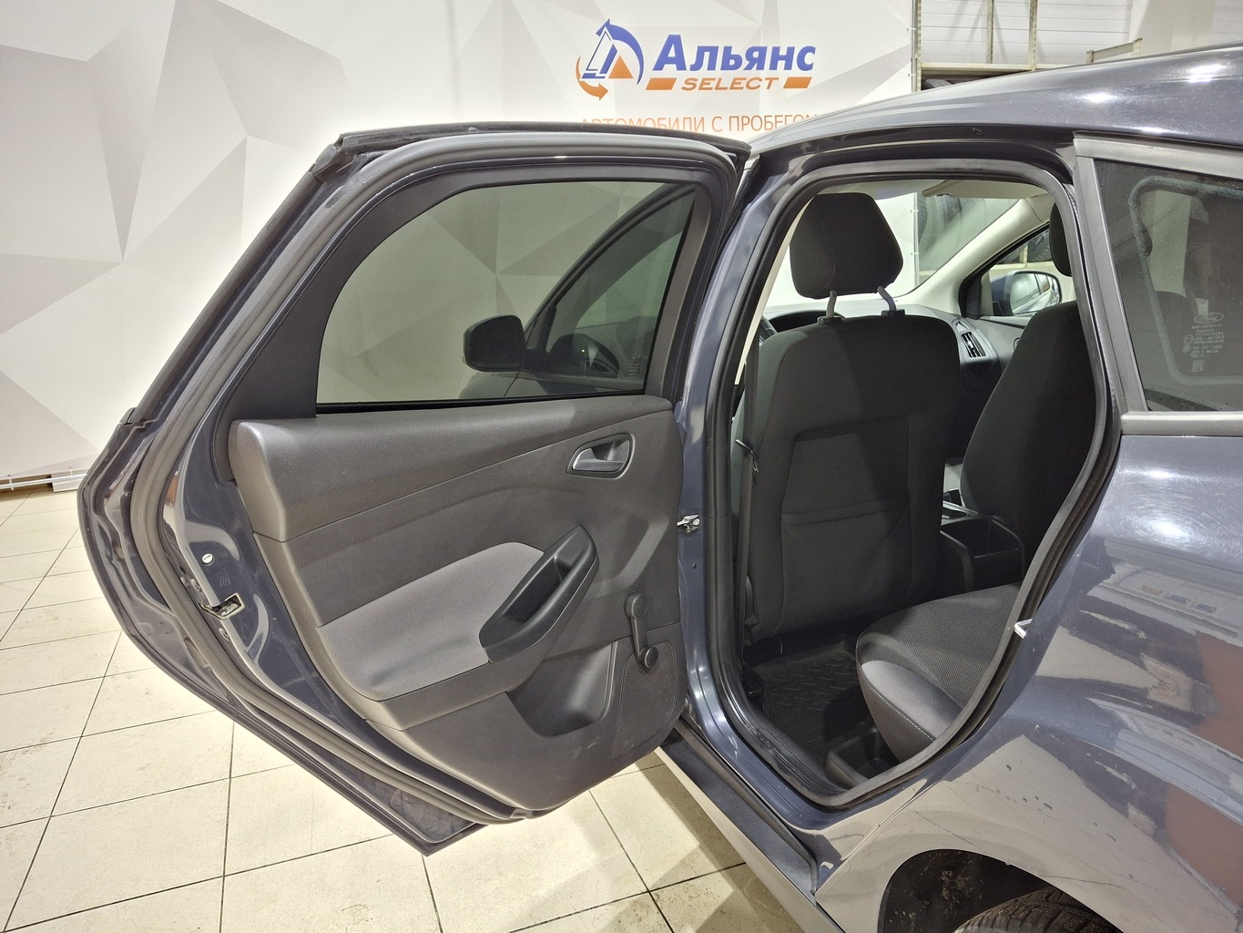 FORD FOCUS
