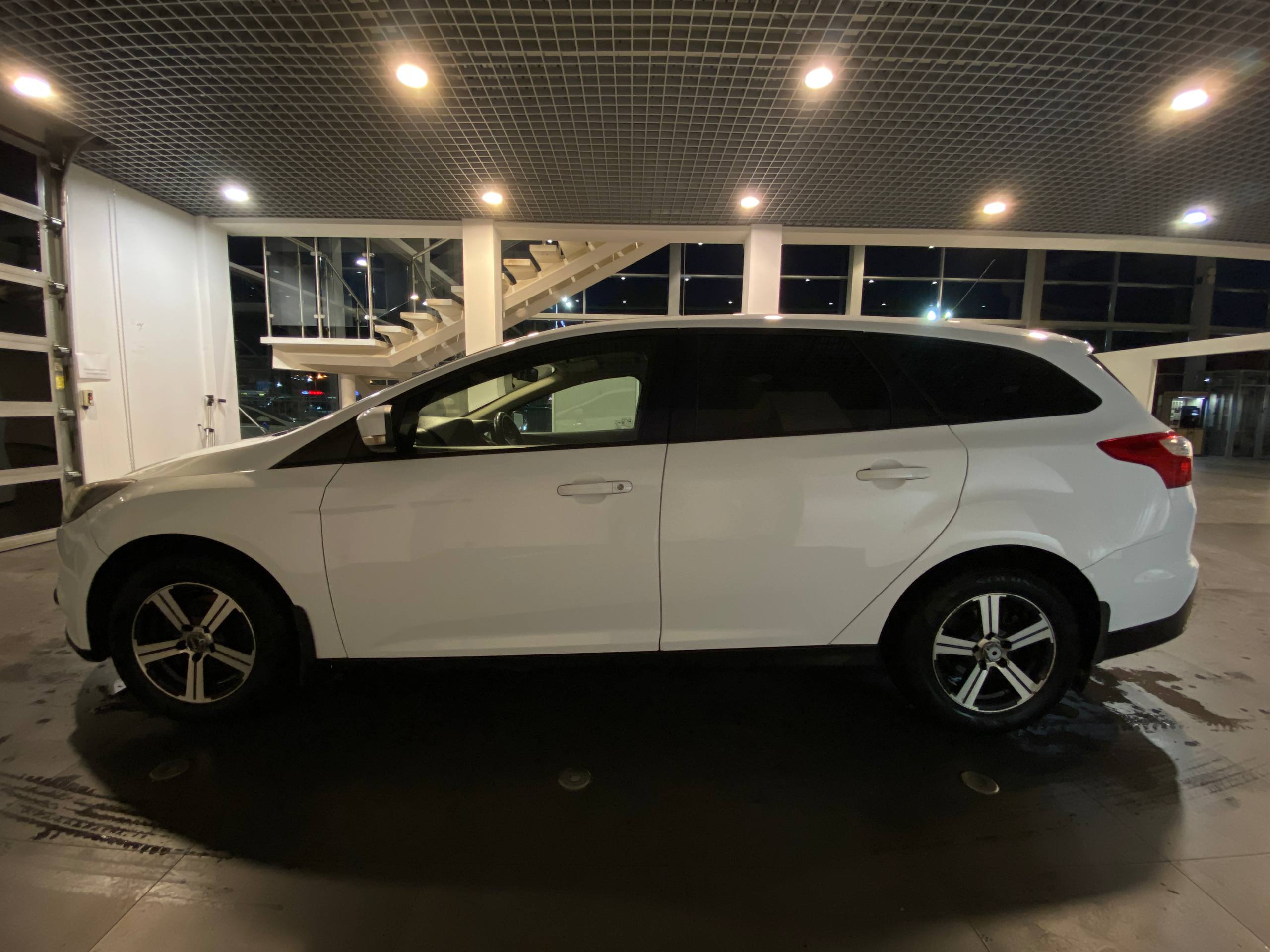 FORD FOCUS