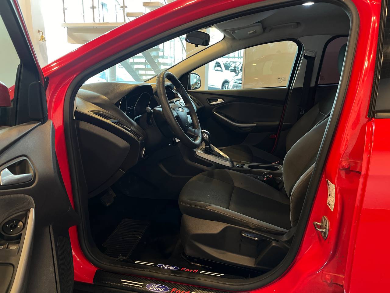 FORD FOCUS