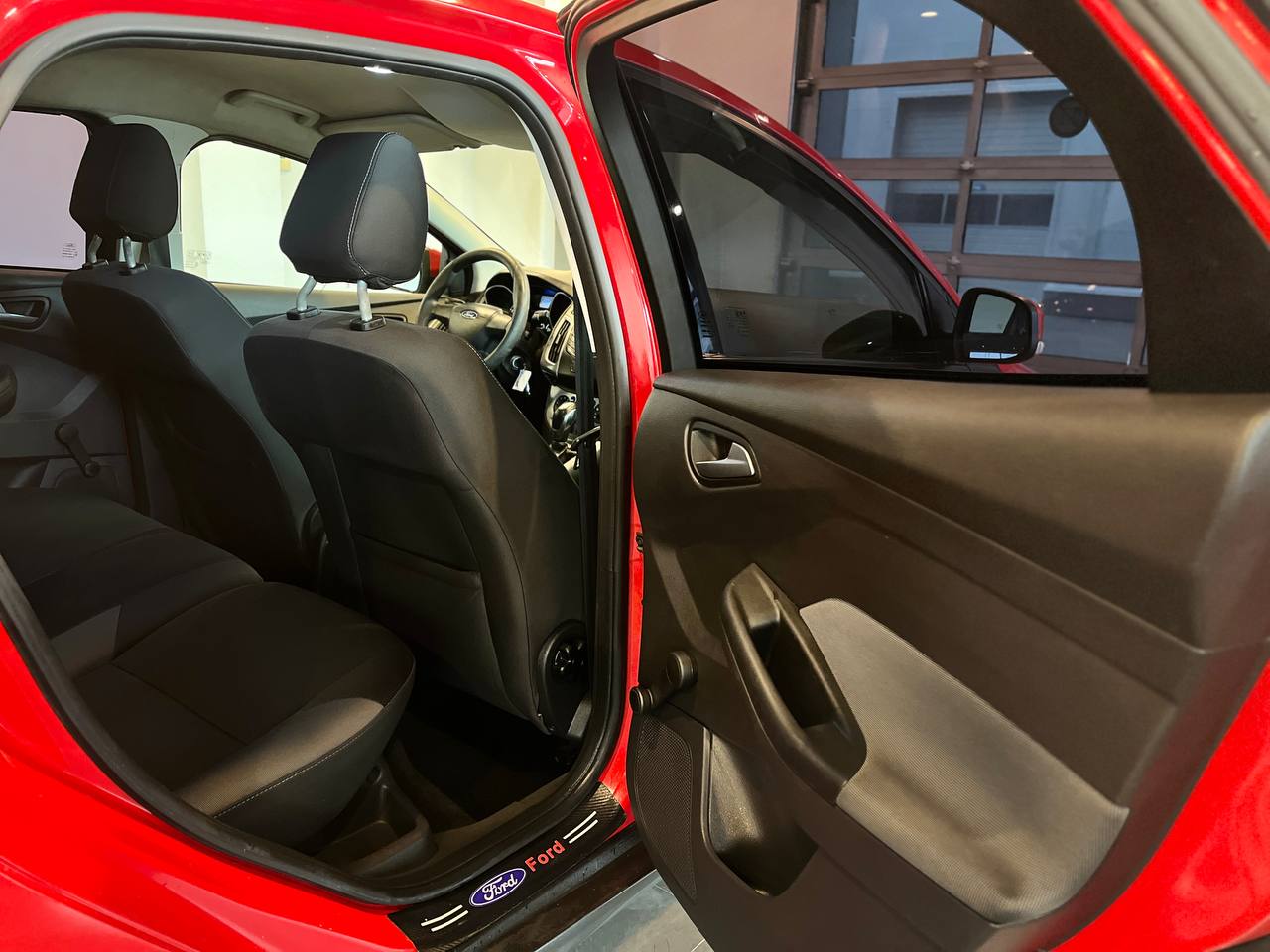 FORD FOCUS