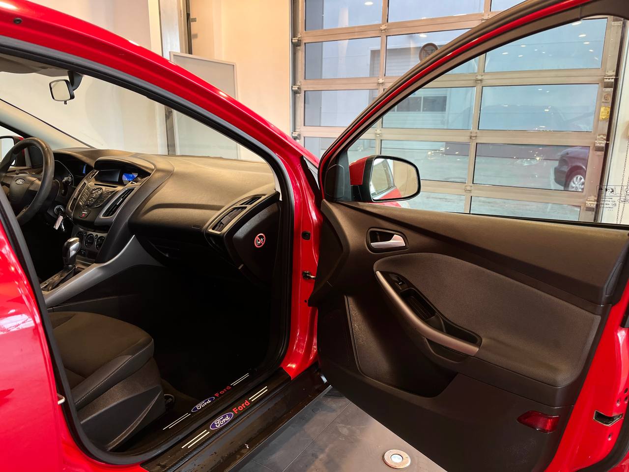 FORD FOCUS