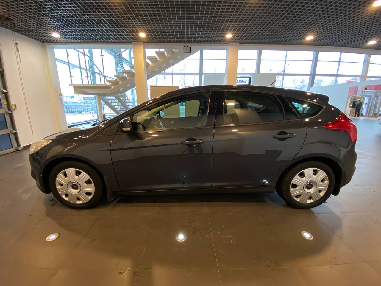 FORD FOCUS