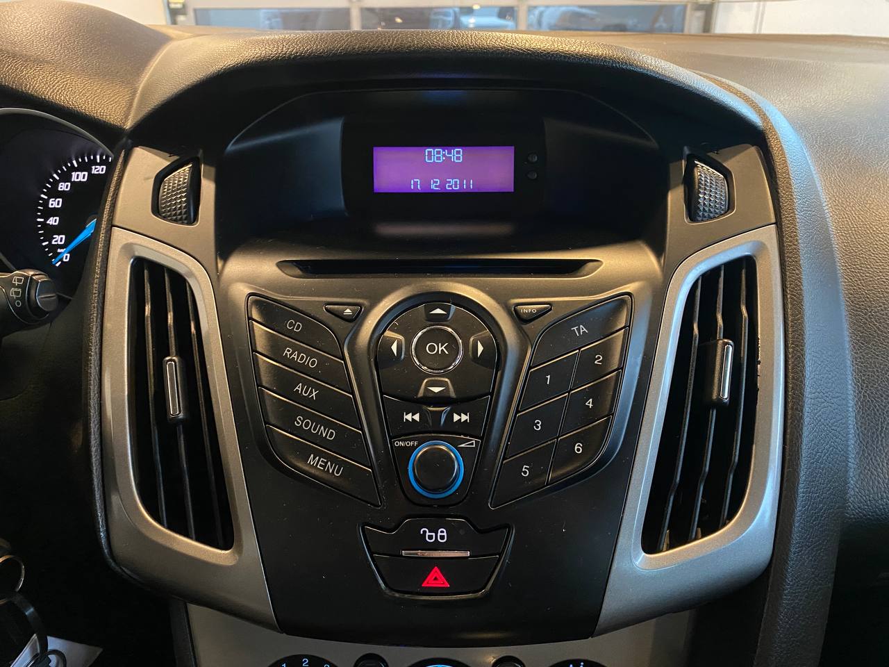 FORD FOCUS