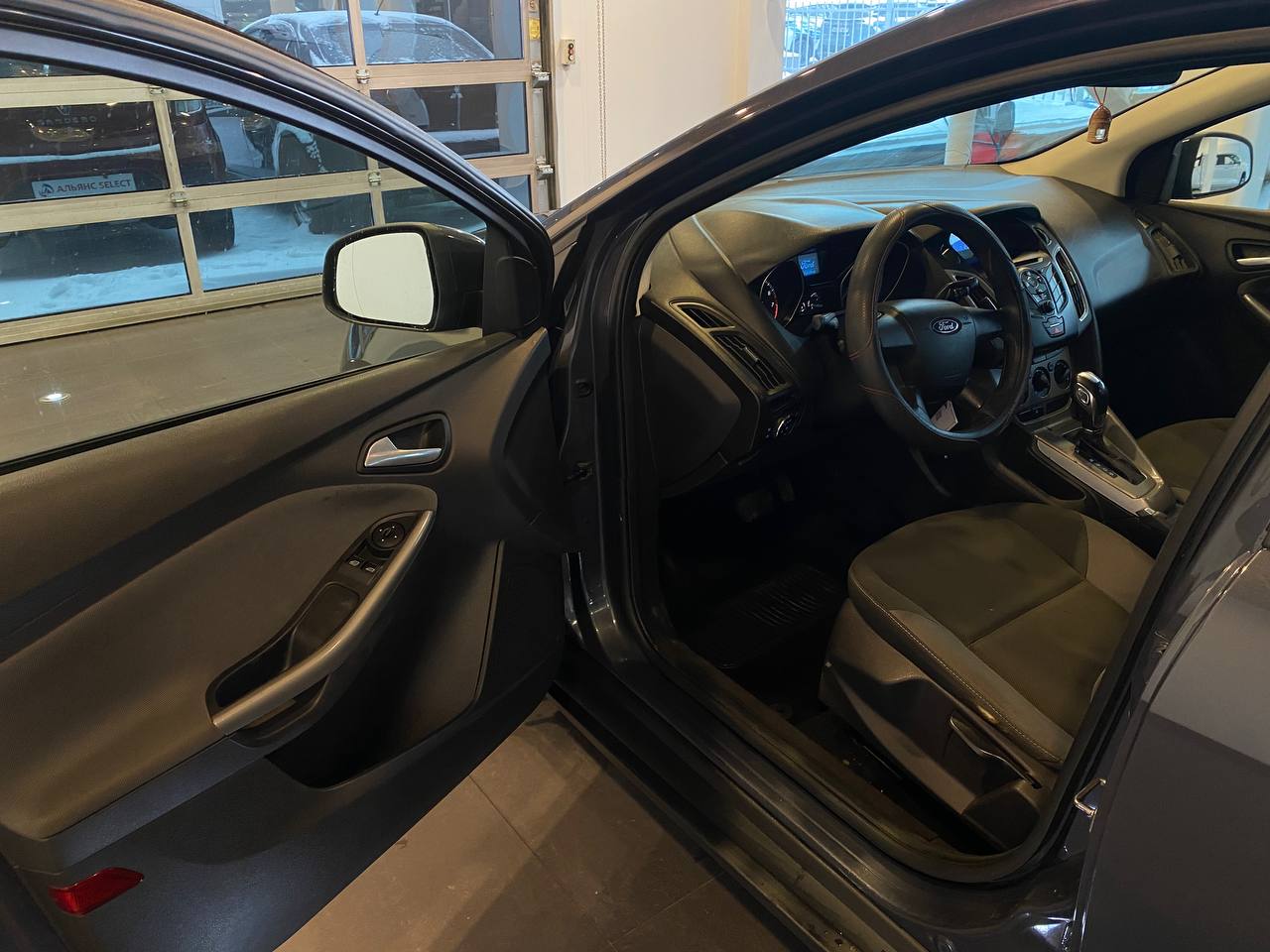 FORD FOCUS