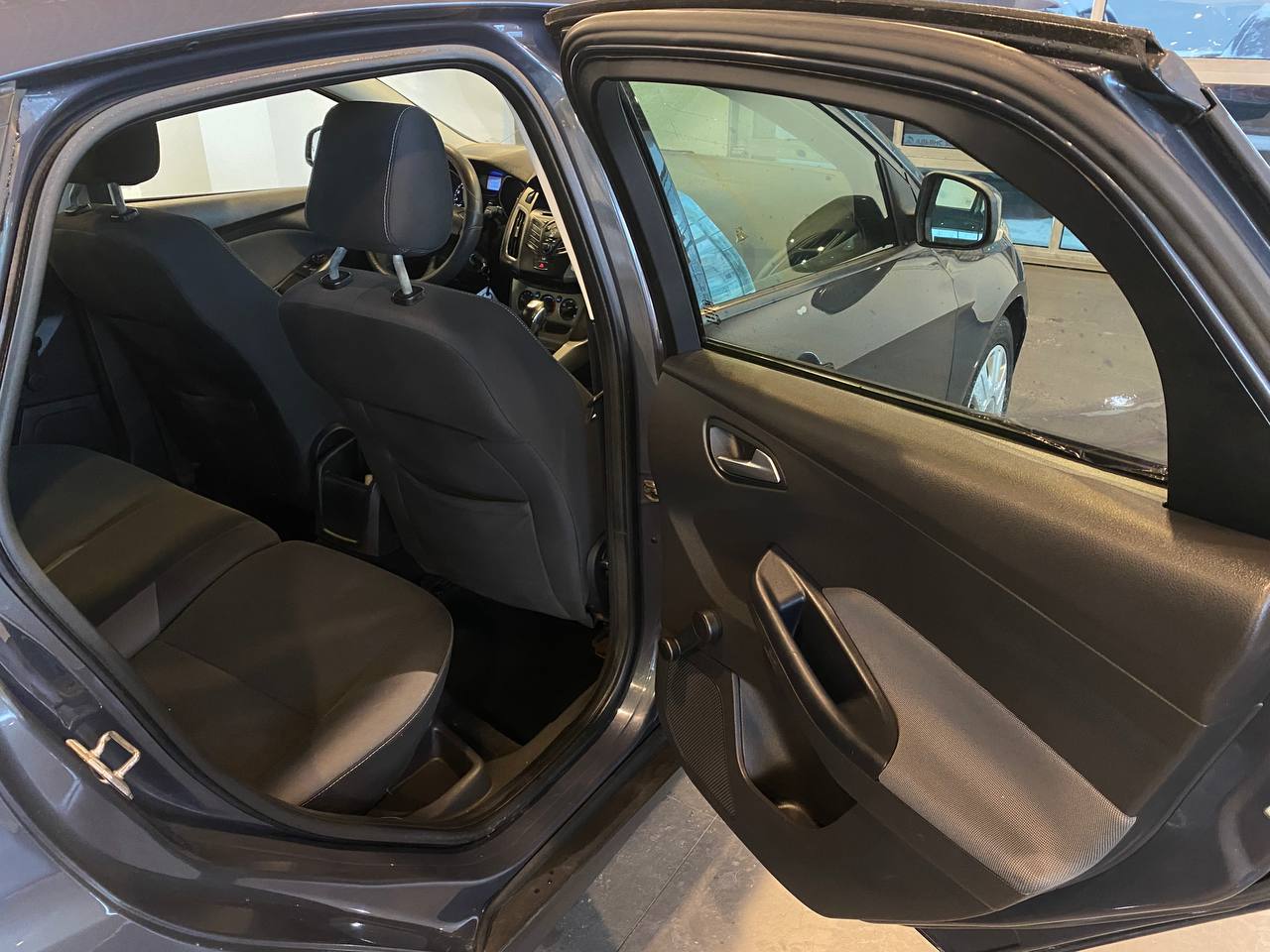 FORD FOCUS
