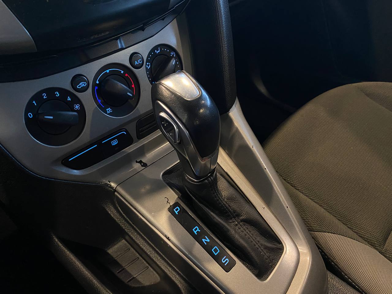 FORD FOCUS