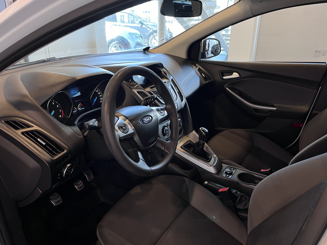 FORD FOCUS