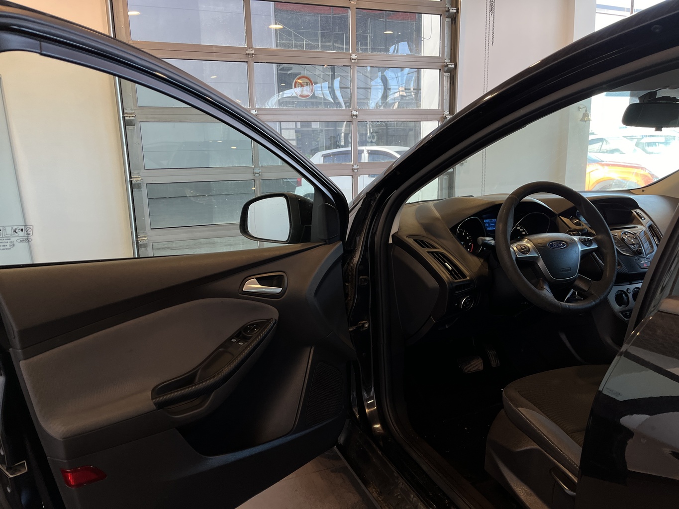 FORD FOCUS