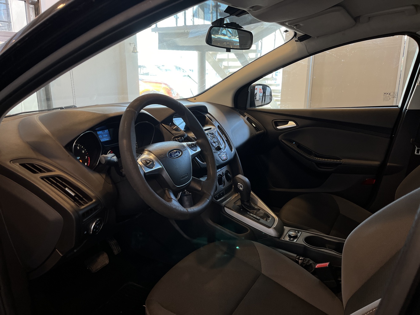 FORD FOCUS