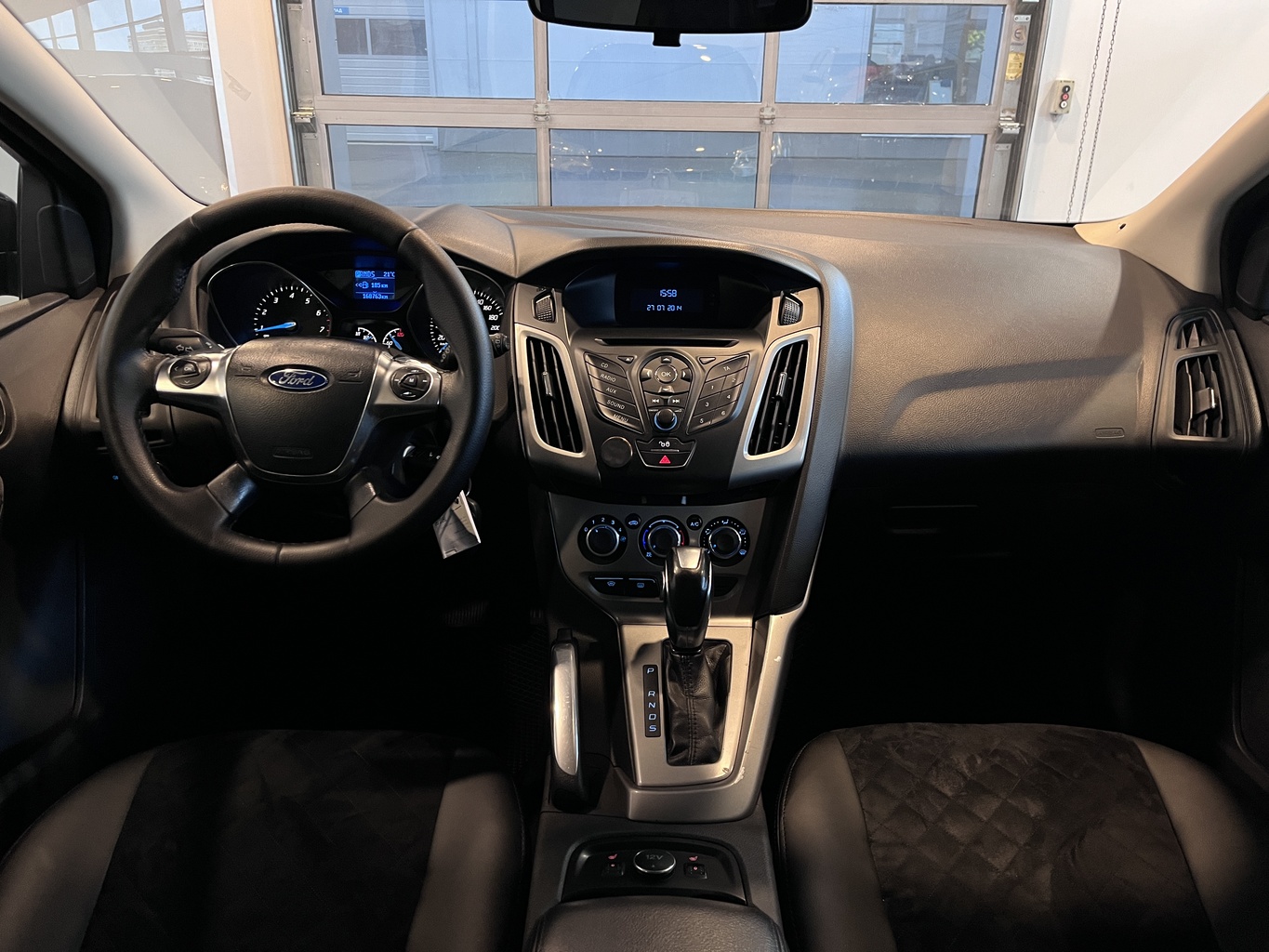 FORD FOCUS