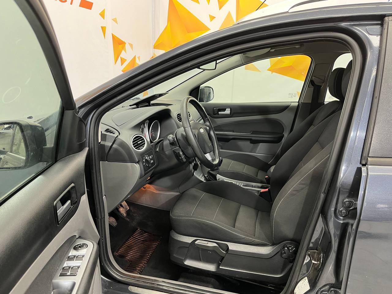 FORD FOCUS