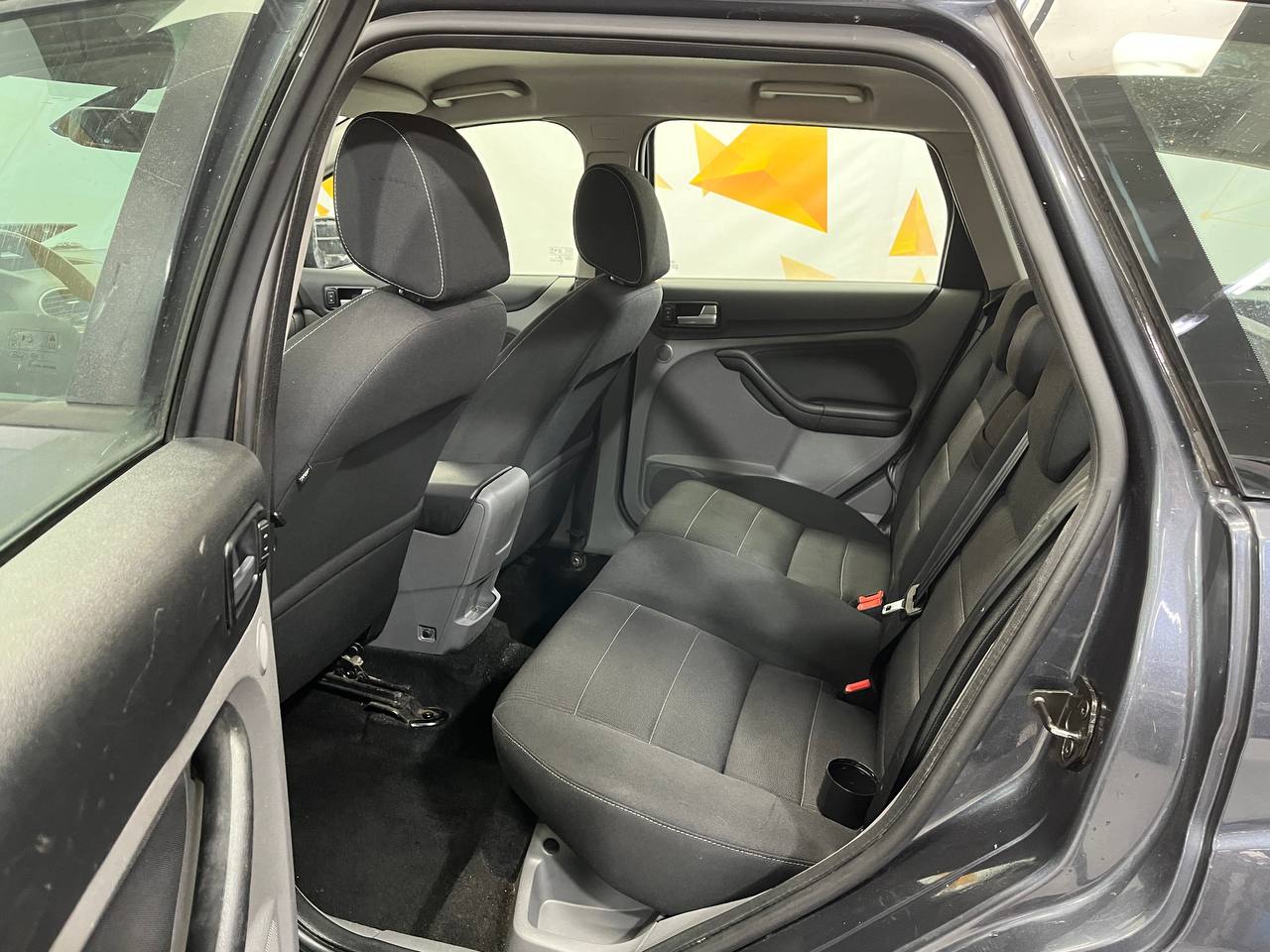 FORD FOCUS