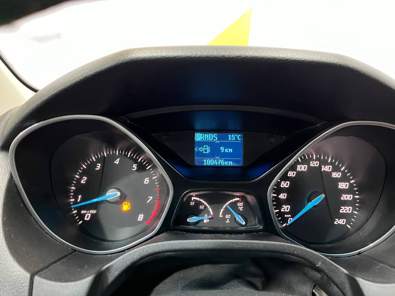 FORD FOCUS