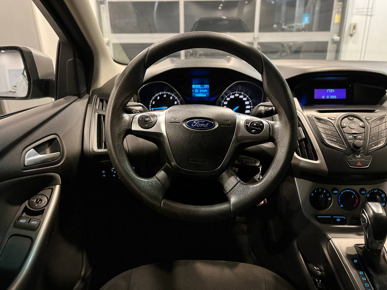 FORD FOCUS
