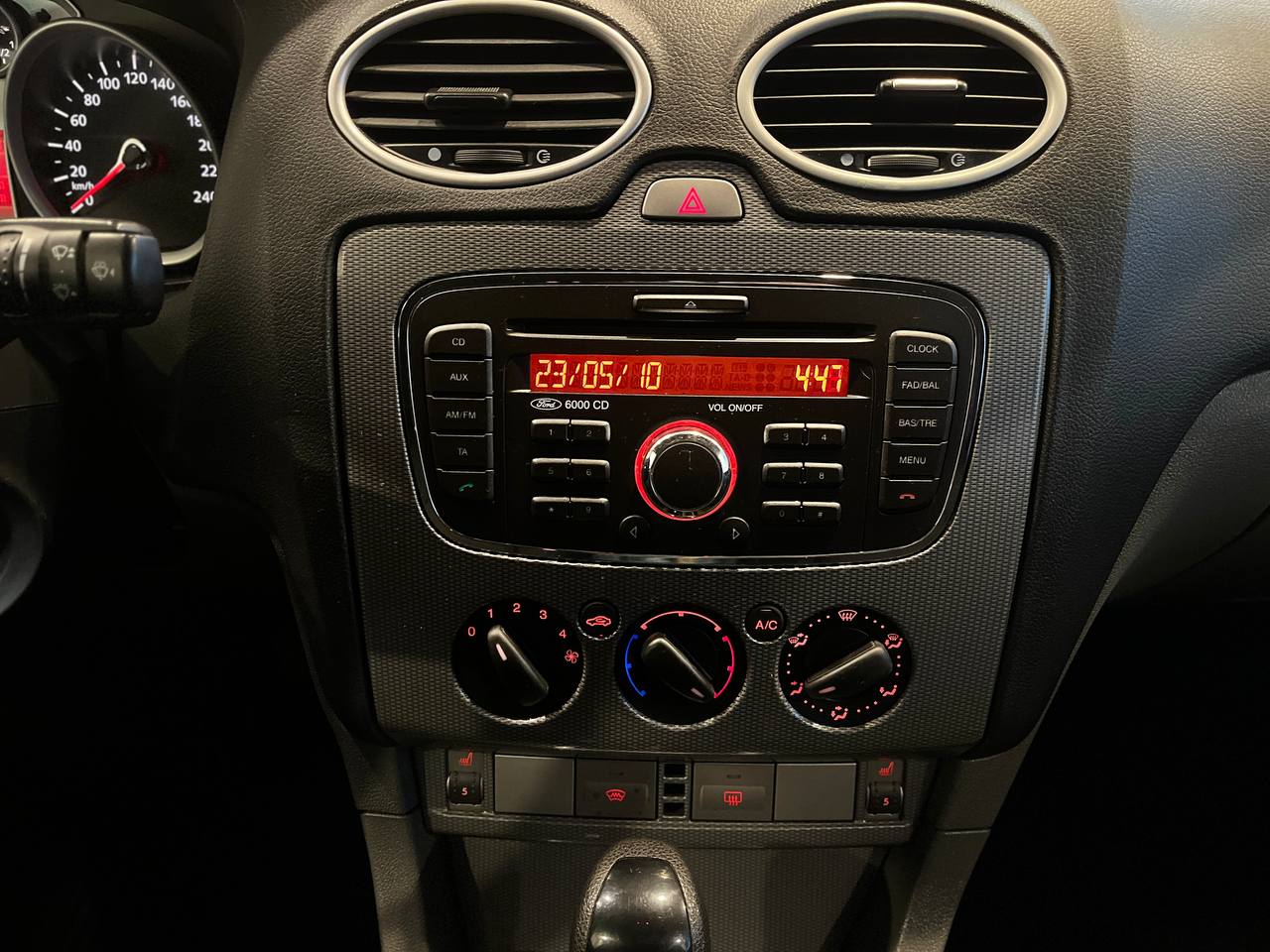 FORD FOCUS