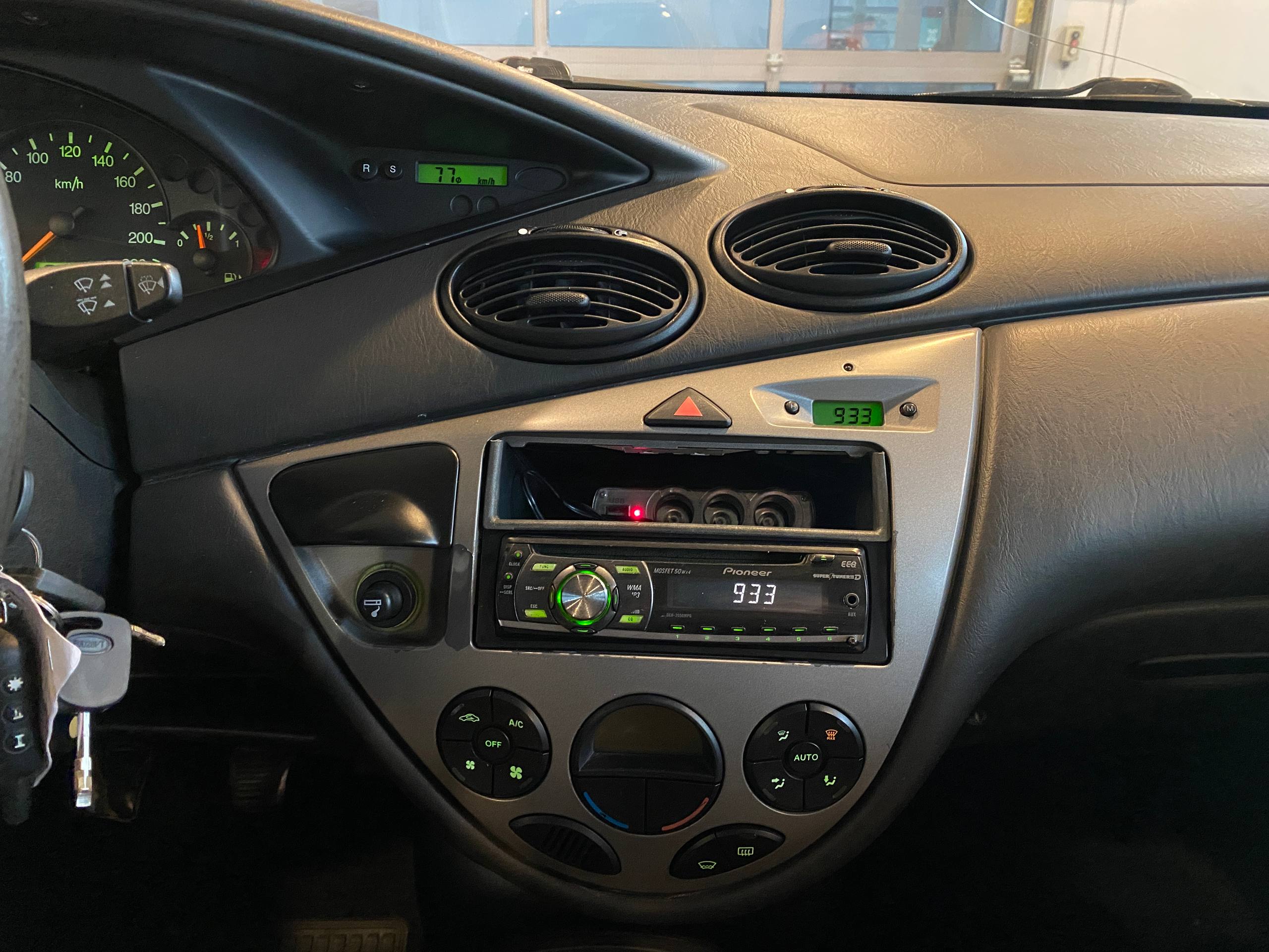 FORD FOCUS