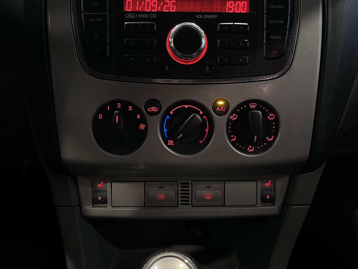 FORD FOCUS
