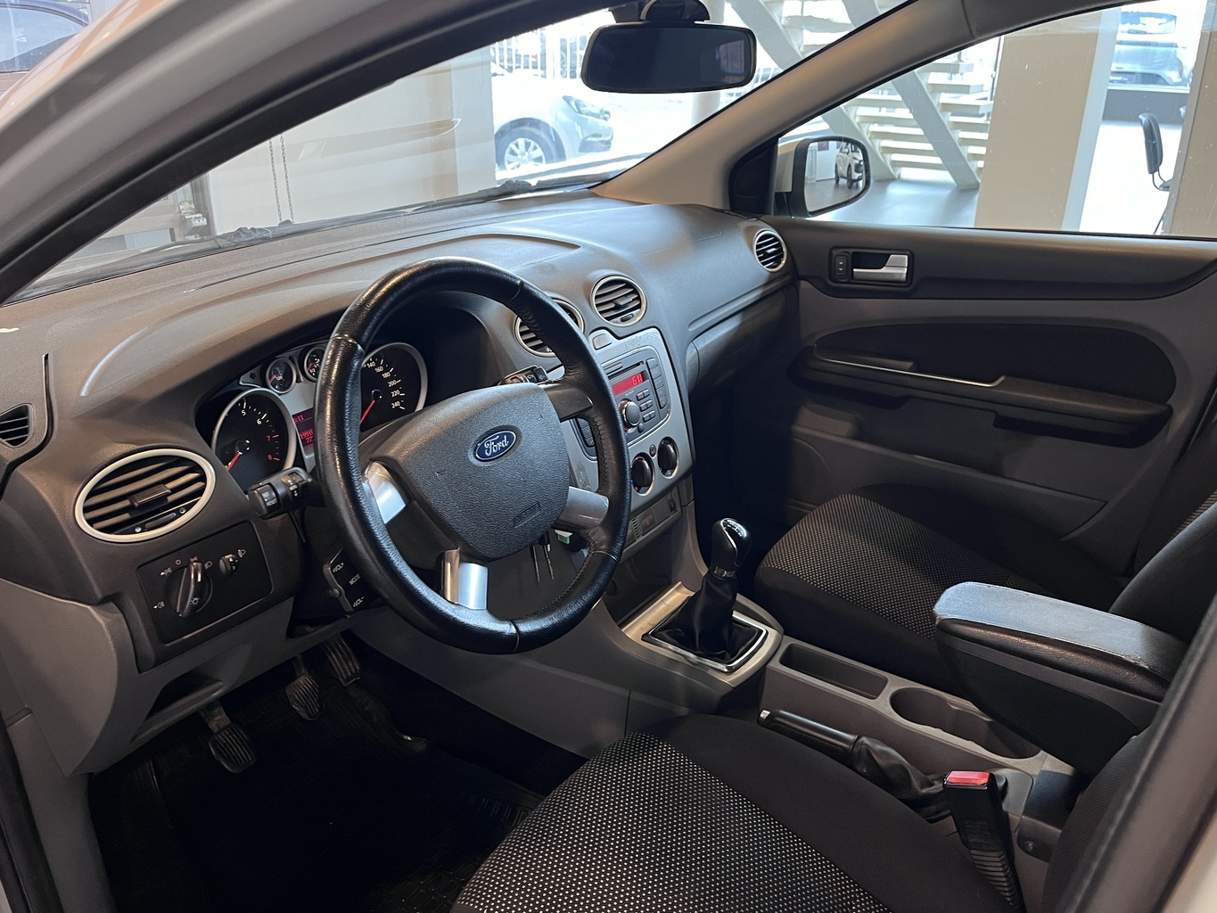 FORD FOCUS