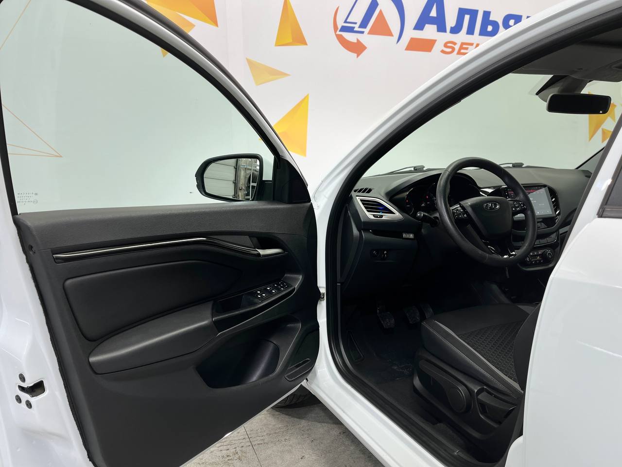 LADA VESTA
