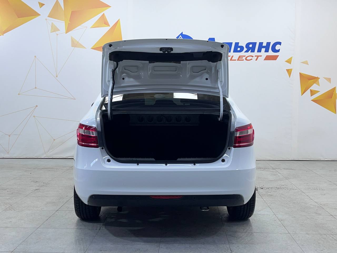 LADA VESTA