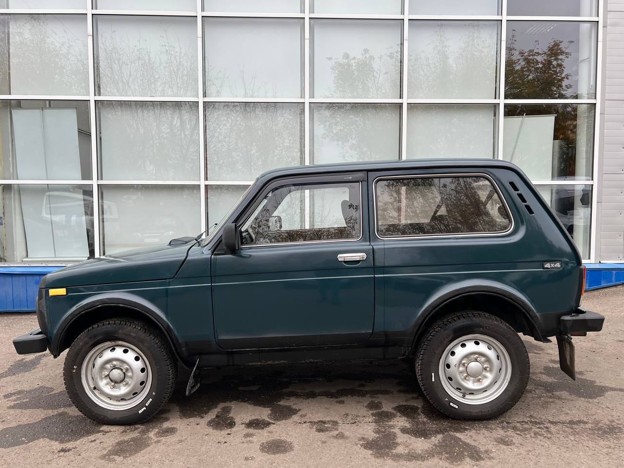 LADA 2121