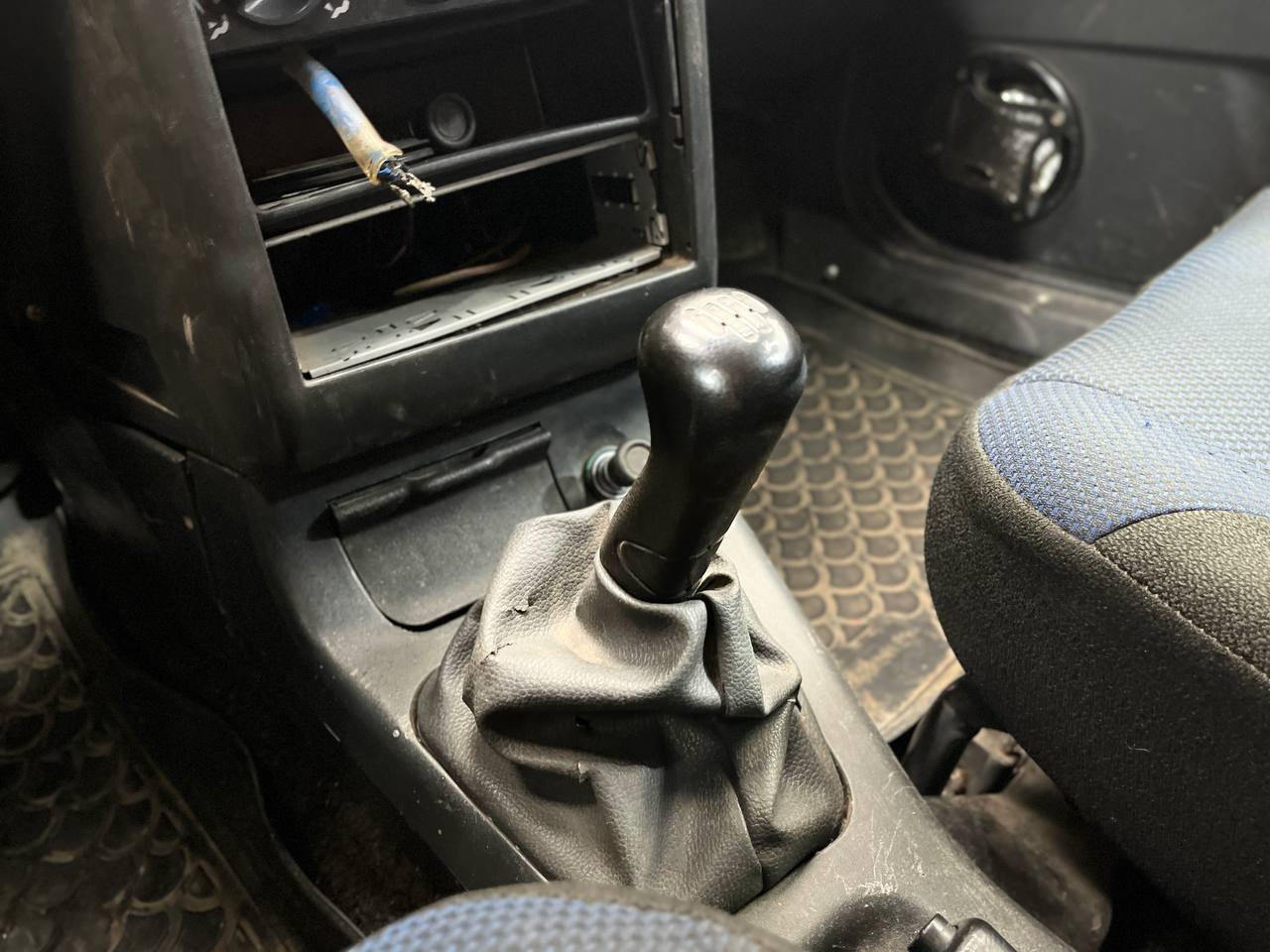 LADA 2112