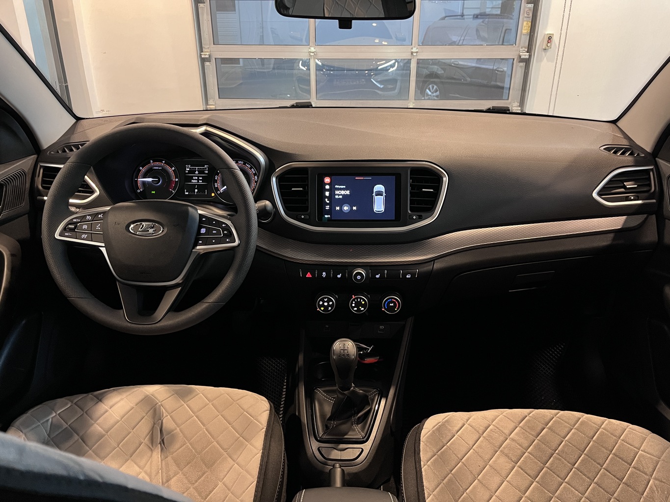 LADA VESTA