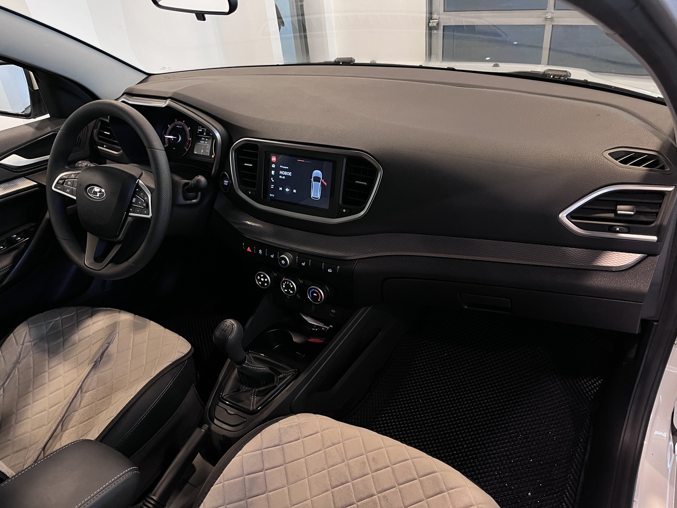 LADA VESTA