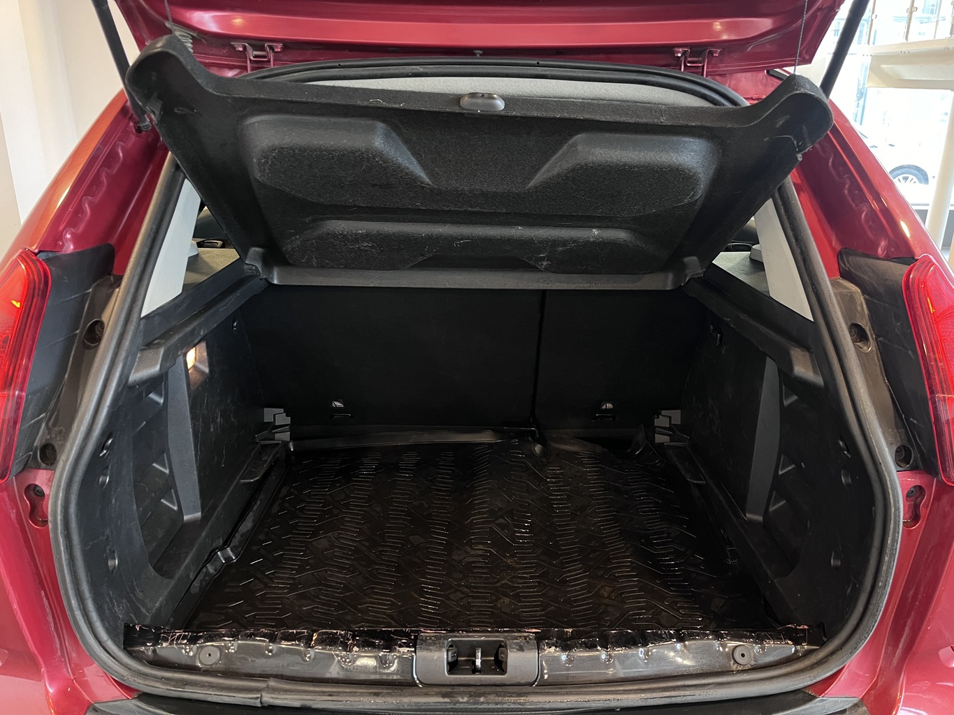 LADA XRAY
