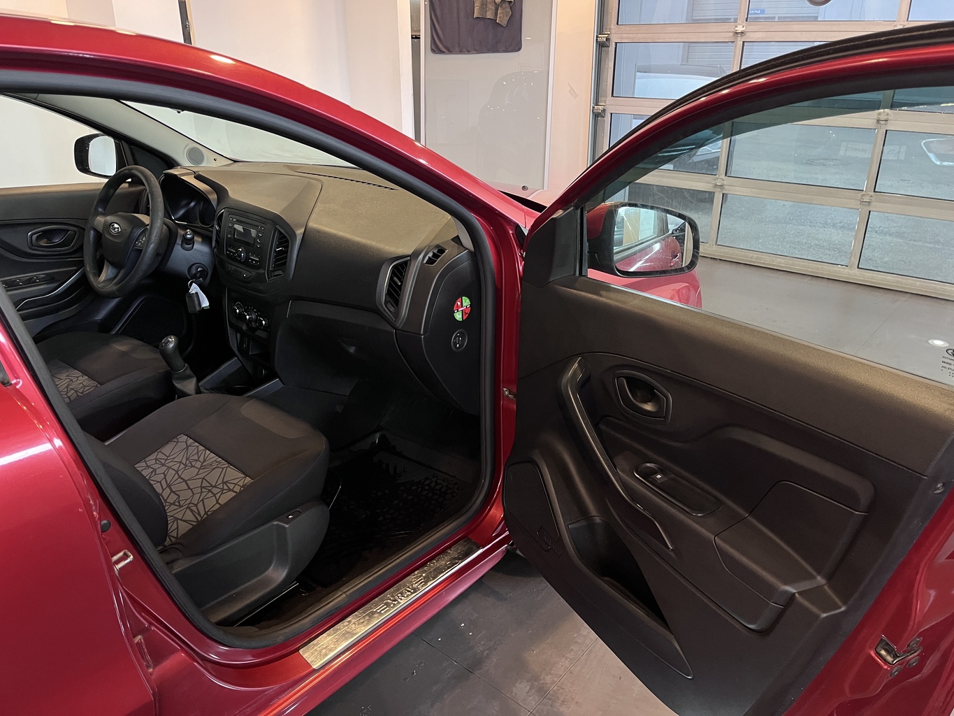 LADA XRAY