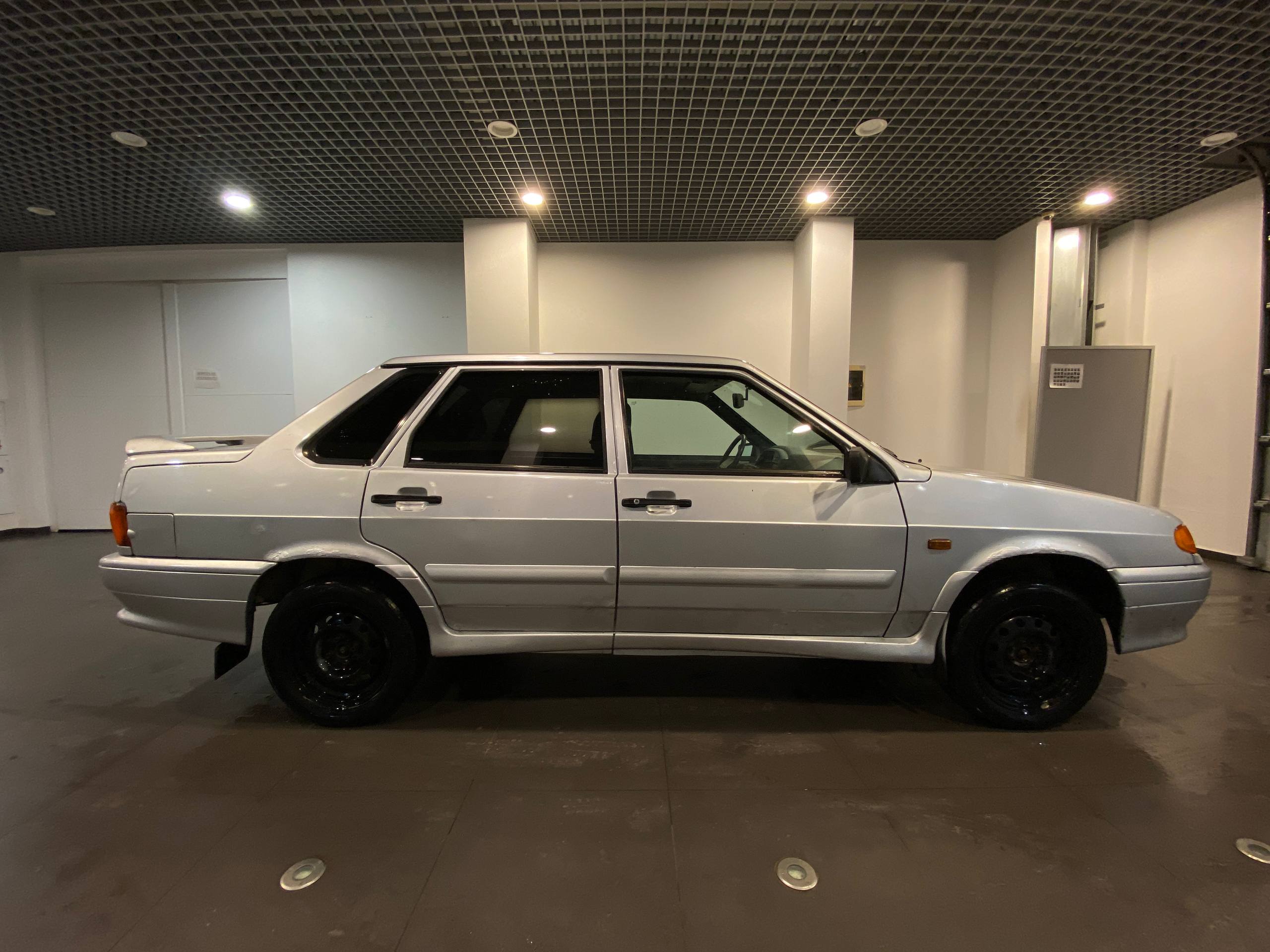 LADA 2115