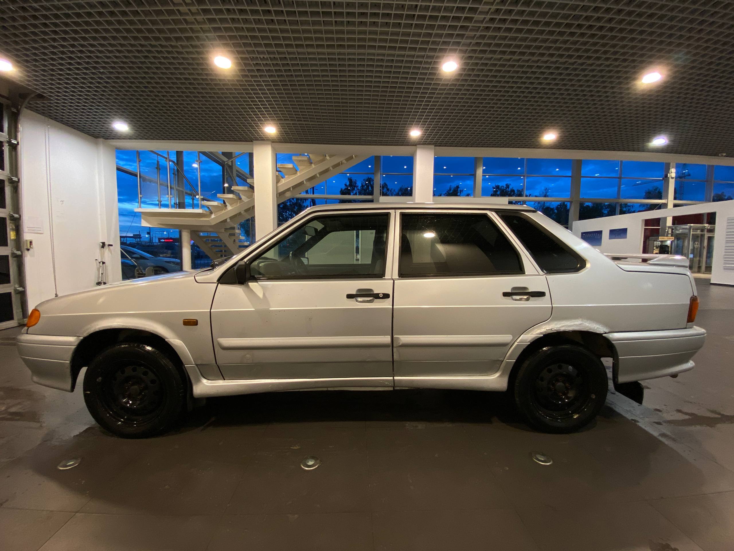 LADA 2115