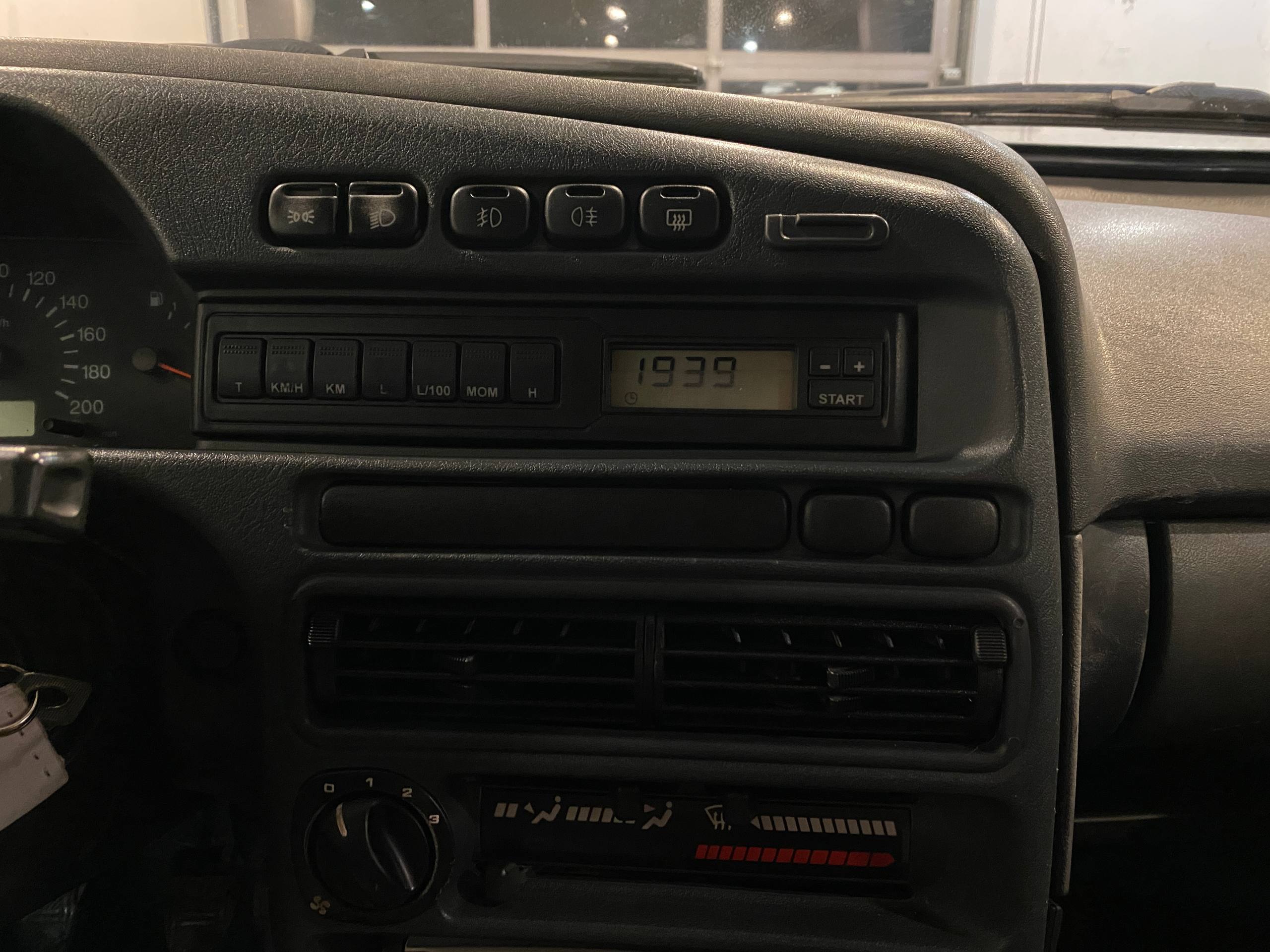 LADA 2115
