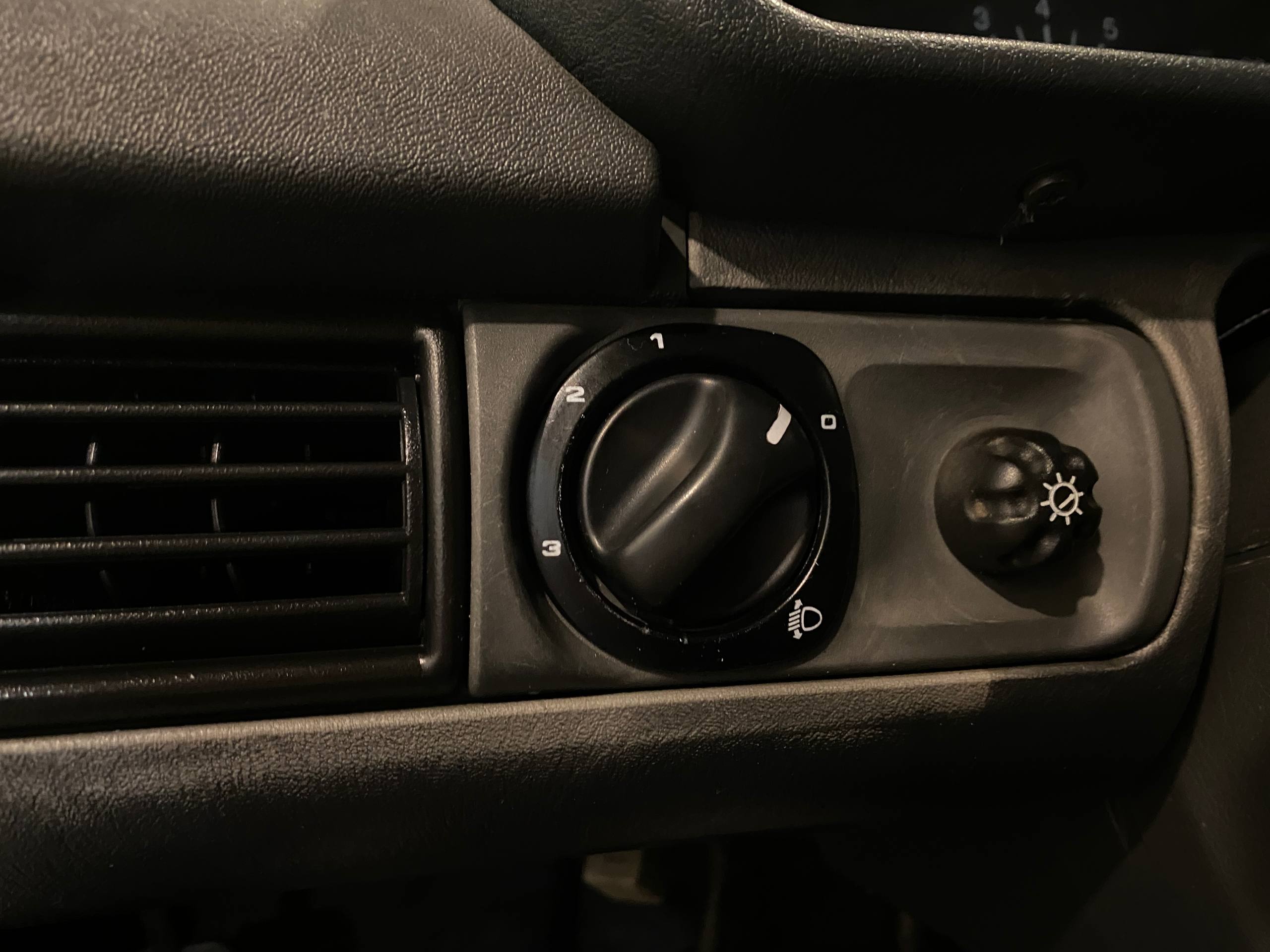 LADA 2115