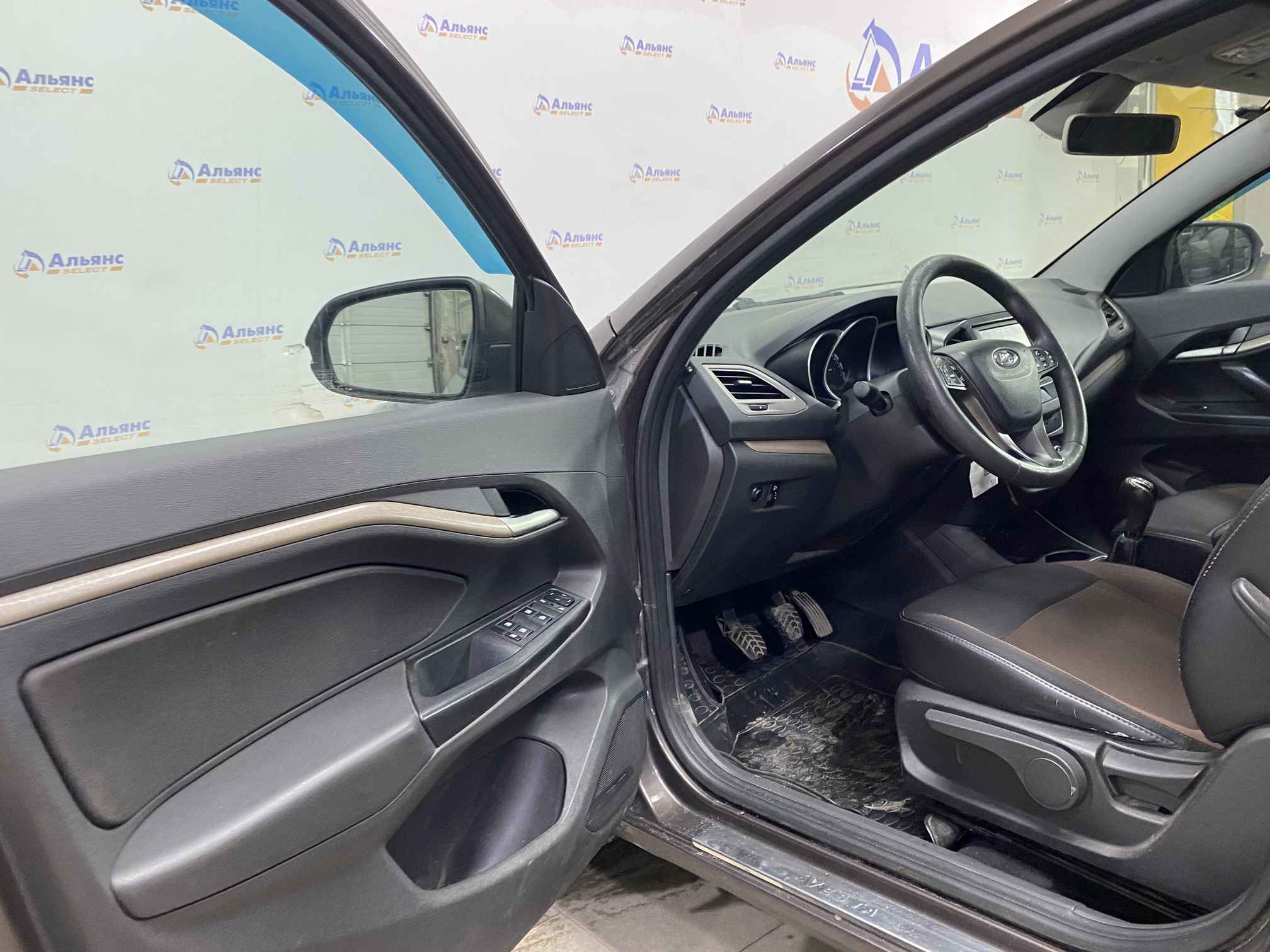LADA VESTA