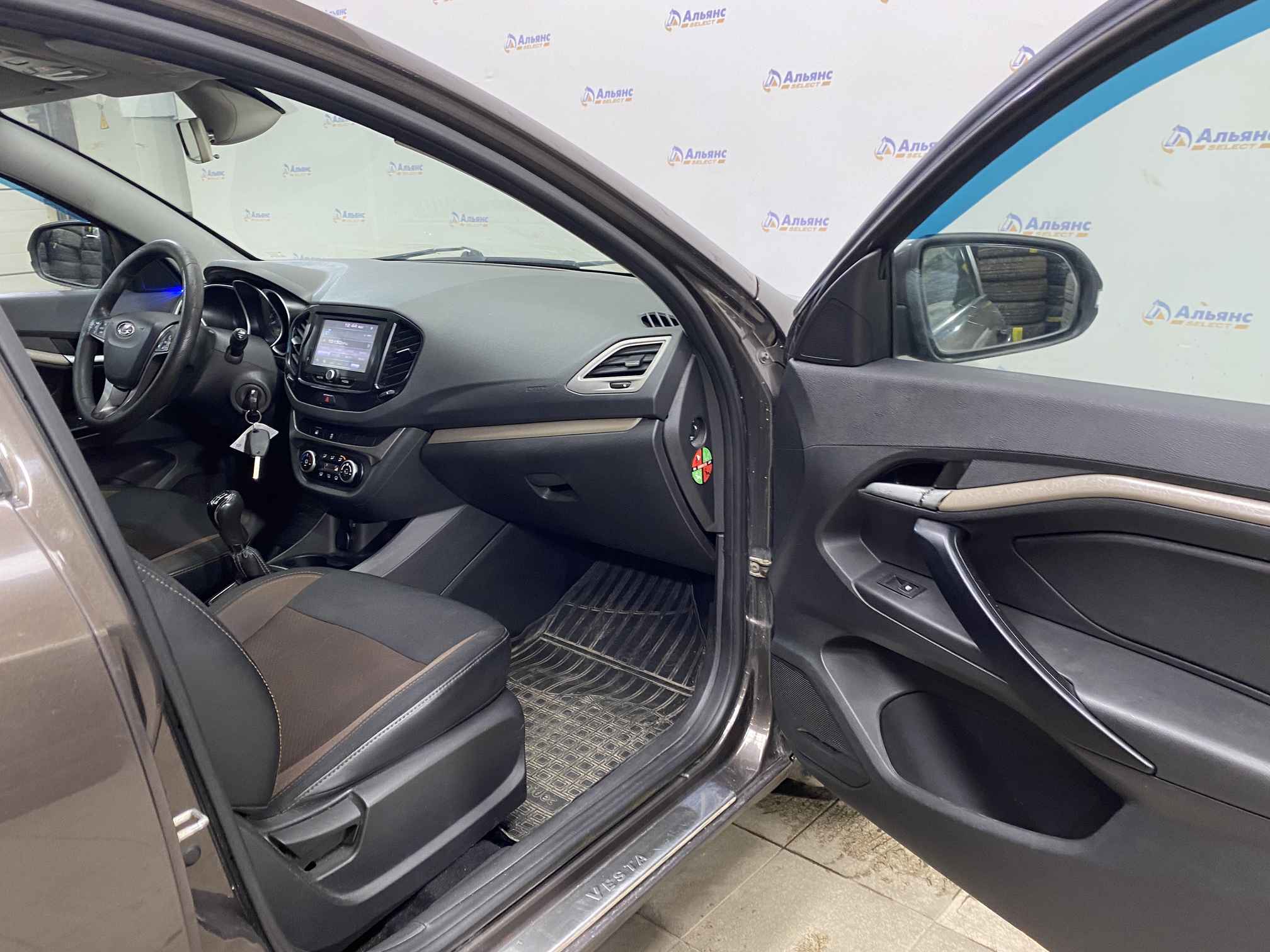 LADA VESTA