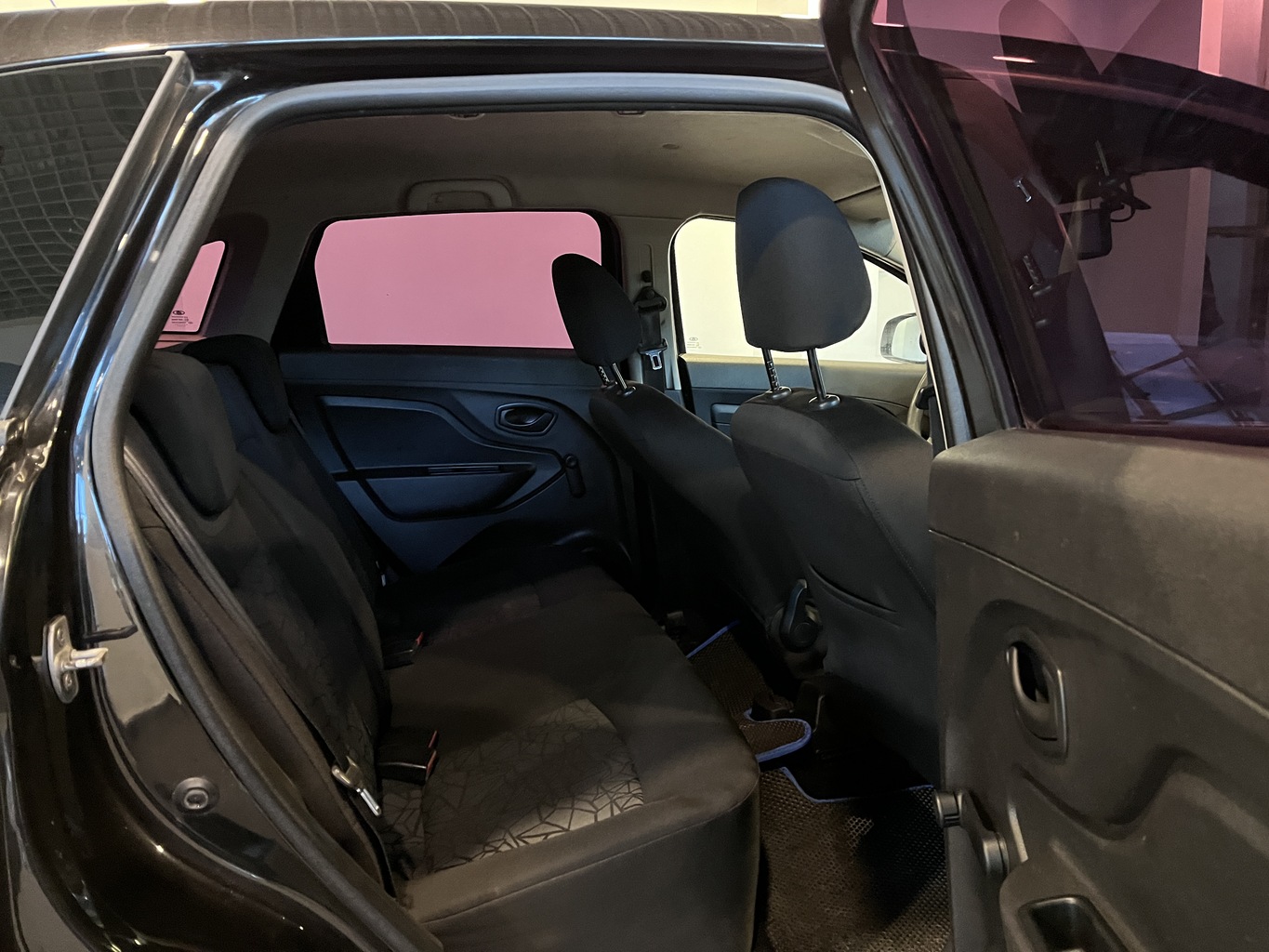 LADA XRAY