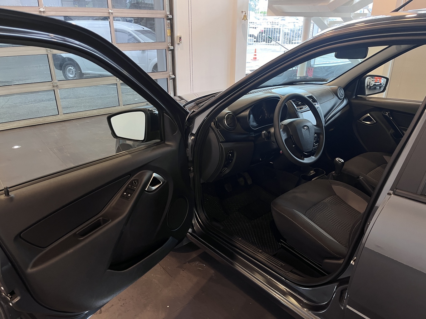 LADA GRANTA