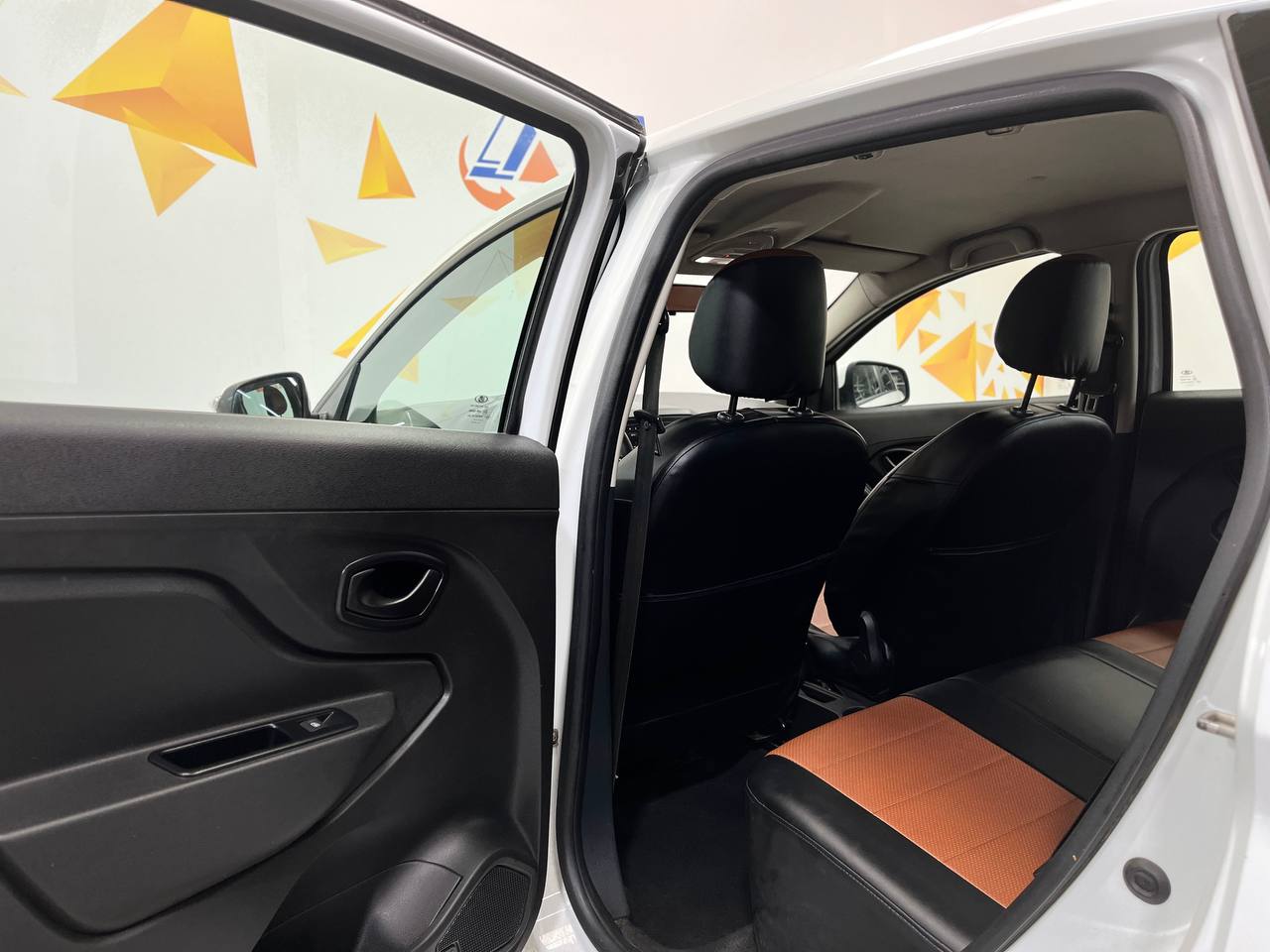 LADA XRAY
