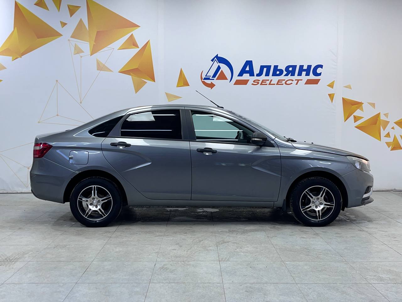 LADA VESTA