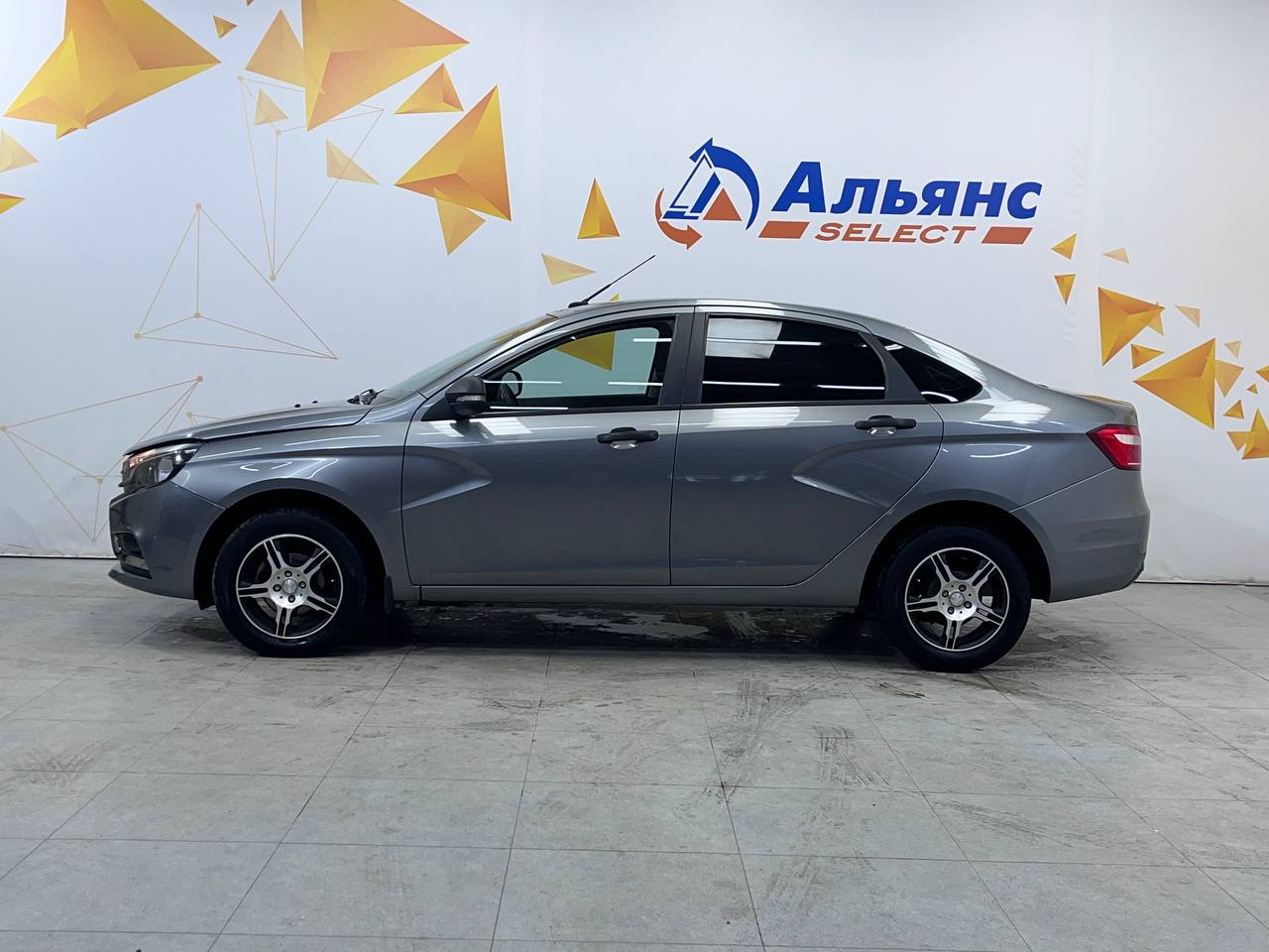 LADA VESTA