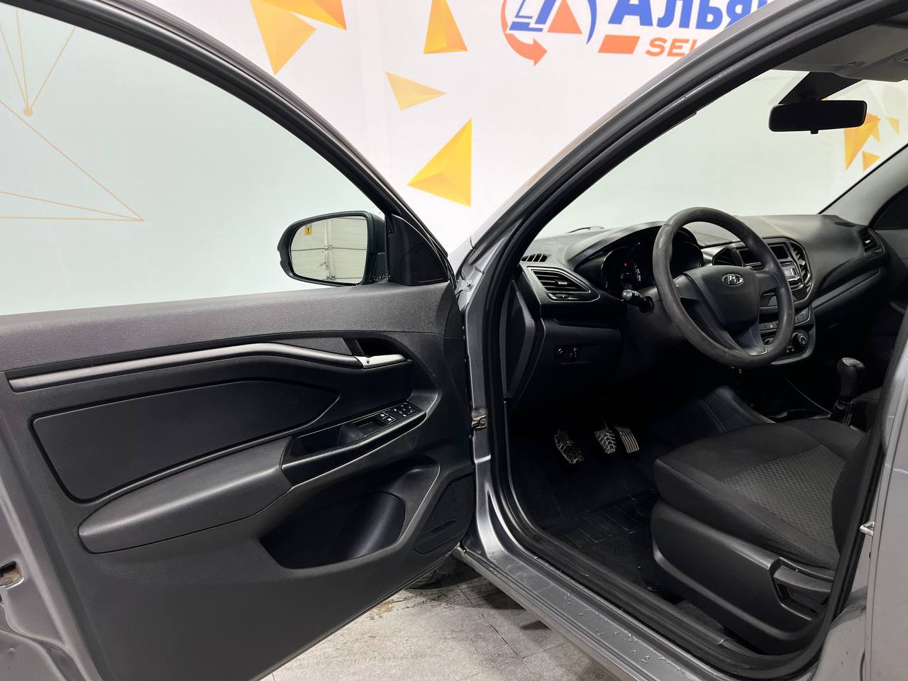 LADA VESTA