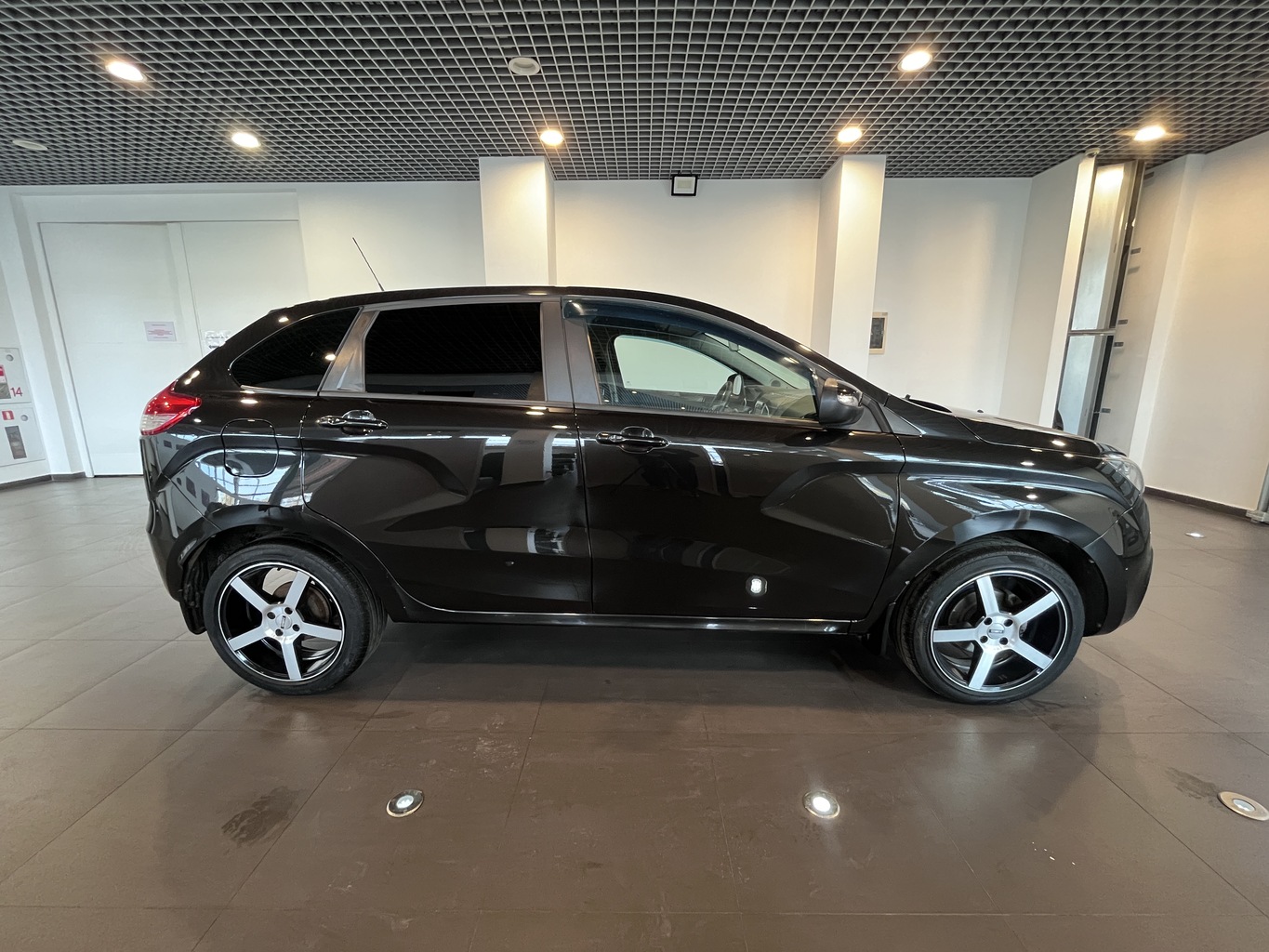 LADA XRAY