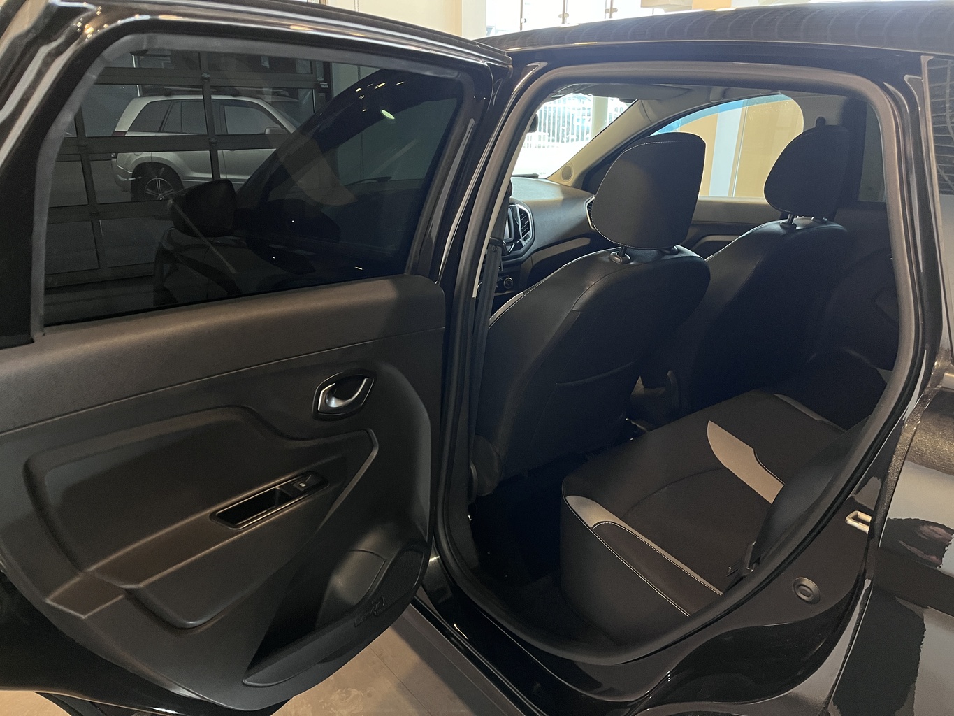 LADA XRAY