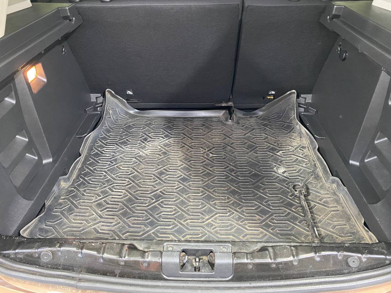 LADA XRAY