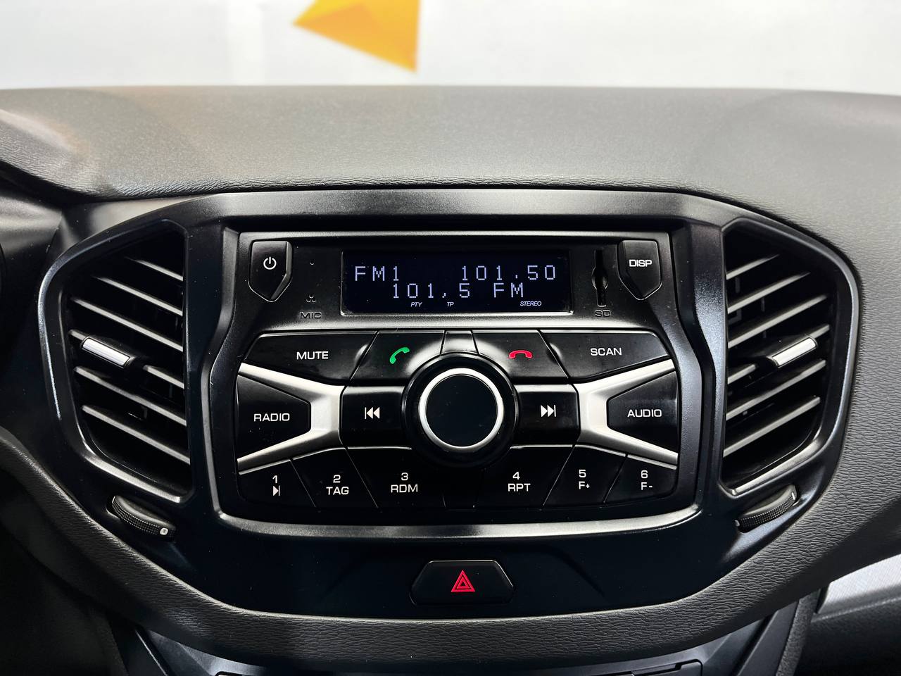 LADA VESTA